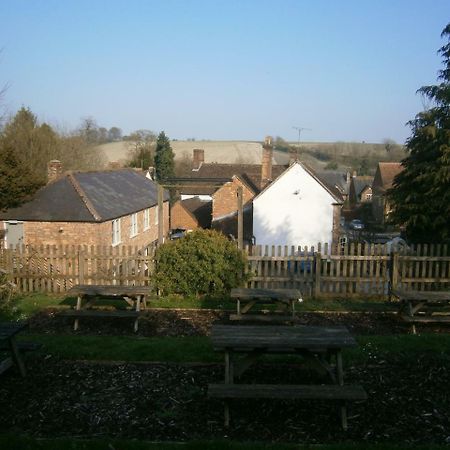 The Barleycorn Inn Collingbourne Ducis Exterior foto